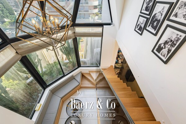 photo 1 Duplex apartment with 110 m² terrace