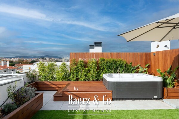 photo 4 Beautiful luxury home in Carcavelos e Parede, Carcavelos