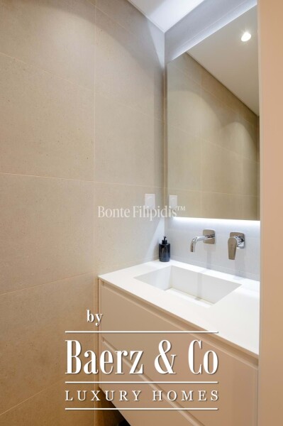 photo 29 Beautiful luxury home in Carcavelos e Parede, Carcavelos