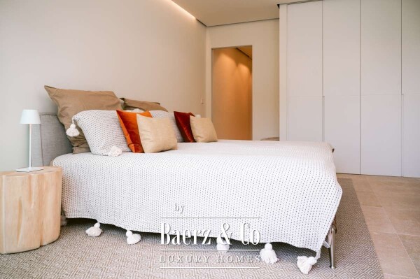 photo 15 Beautiful luxury home in Figueretas, Figueretas