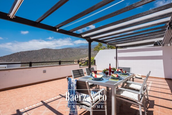 photo 8 Elegant sea view villa divided into Two Independent Residences