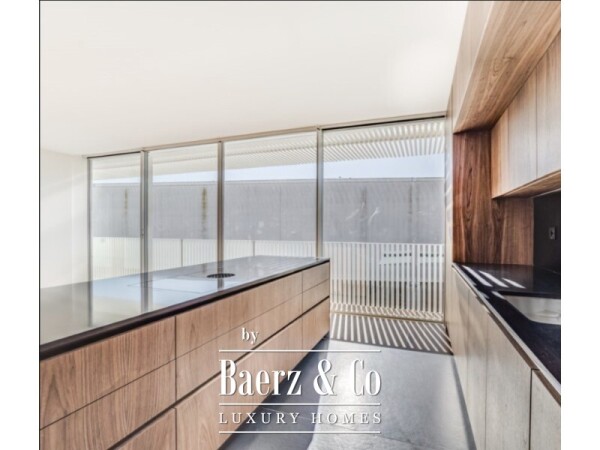 photo 8 3 Bedrooms en-suite apartment in Lisbon, near the River Tejo