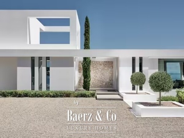 photo 4 Experience Refined Luxury in This Modern 5-Bedroom Villa in Northern Zakynthos