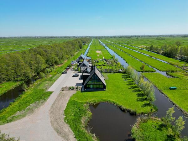 photo 43 Middelblok 77 a