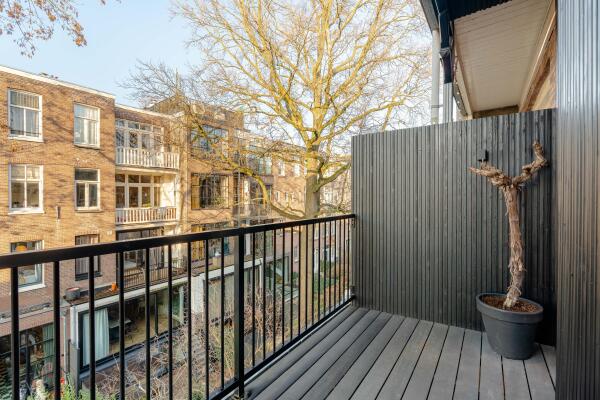 photo 17 Johannes Verhulststraat 130 2
