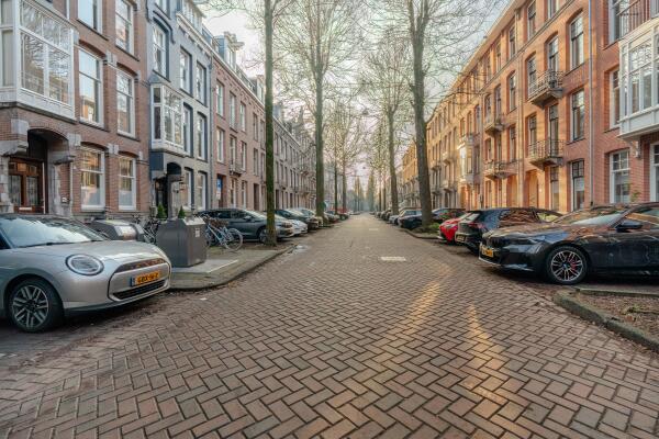 photo 40 Johannes Verhulststraat 130 2