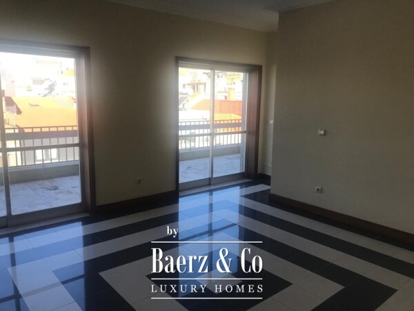 photo 3 3-bedroom flat in the centre of Porto
