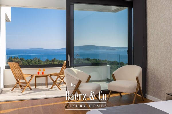 photo 18 Trogir, Seget — luxury villa with a swimming pool and beautiful views of the forest, sea, and island