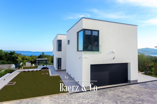 photo 33 Trogir, Seget — luxury villa with a swimming pool and beautiful views of the forest, sea, and island