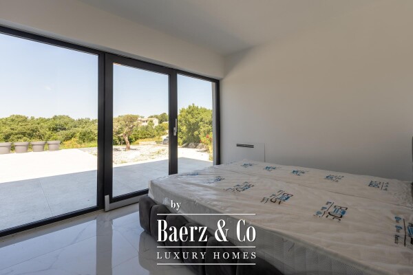 photo 11 Istria, Svetvinčenat, impressive villa with swimming pool and sauna on a spacious construction plot