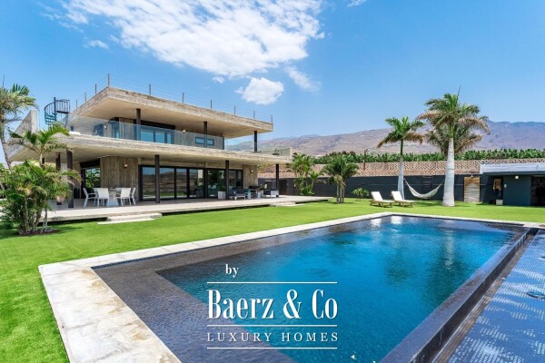 photo 2 Exceptional luxury villa in Adeje