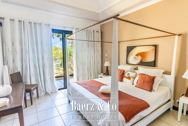 photo 20 Exceptional Villa in a Prestigious Golf Estate