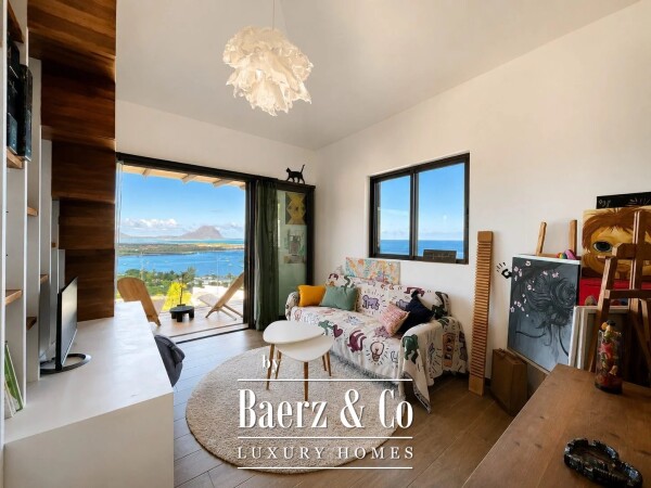 photo 15 EXCEPTIONAL 4-BEDROOM SEA VIEW VILLA FOR SALE – BLACK RIVER
