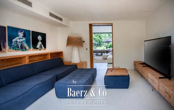 photo 7 Exceptional 5-Bedroom Riverfront Villa – Tamarin