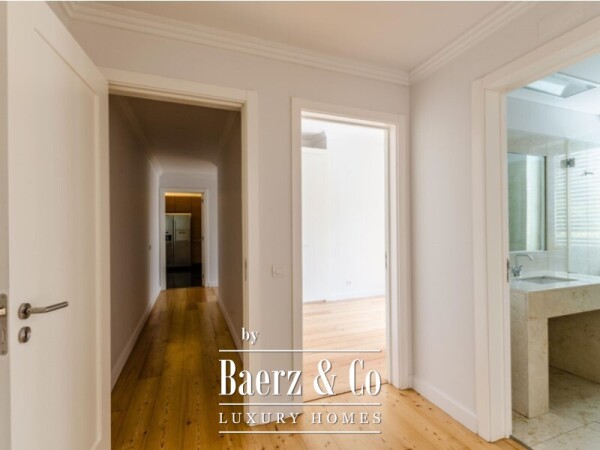 photo 15 3-bedroom apartment with private parking, in a prime Chiado location