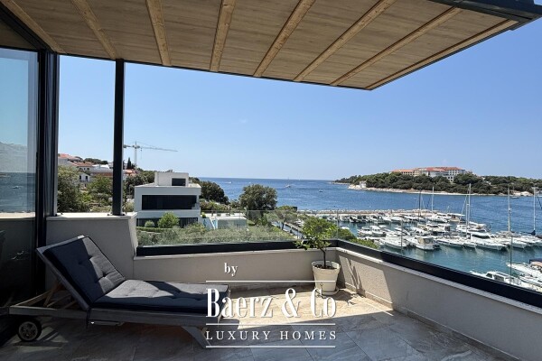 photo 7 Medulin, Pješčana Uvala, exclusive penthouse first row to the sea