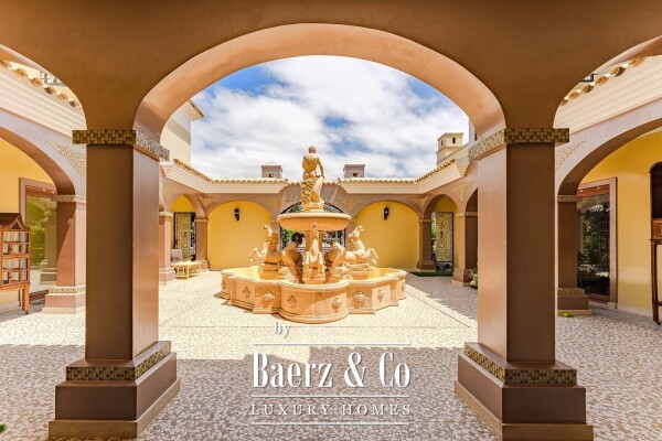 photo 2 Impressive villa on prime location on Tenerife