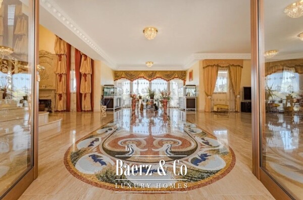 photo 3 Impressive villa on prime location on Tenerife