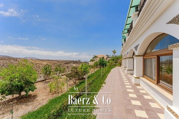photo 10 Impressive villa on prime location on Tenerife