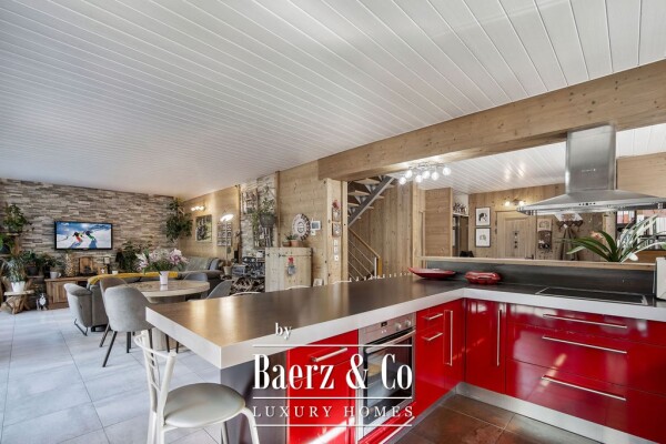 photo 3 Exceptional family chalet in the heart of the village