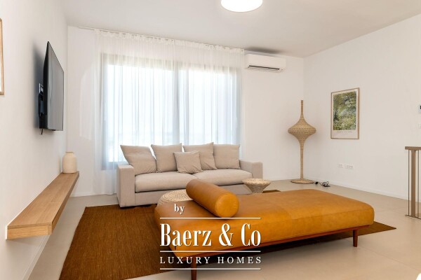 photo 5 Šibenik, Brodarica, beautiful villa with a pool, first row to the sea