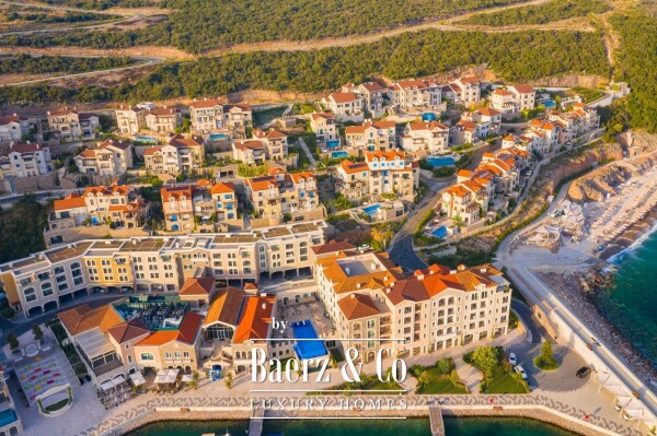 photo 5 Luxurious Studio Apartment on the Coast of Montenegro