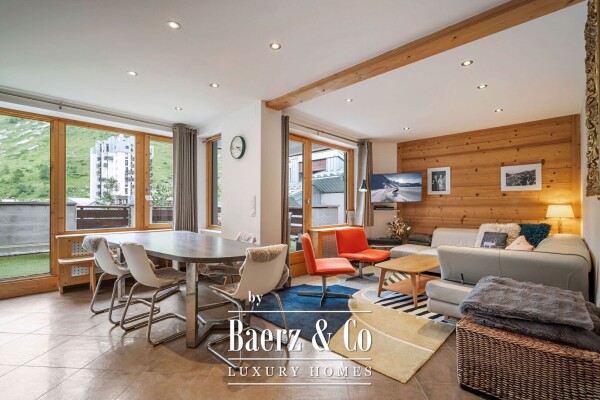 photo 1 2-bedroom apartment with mountain corner