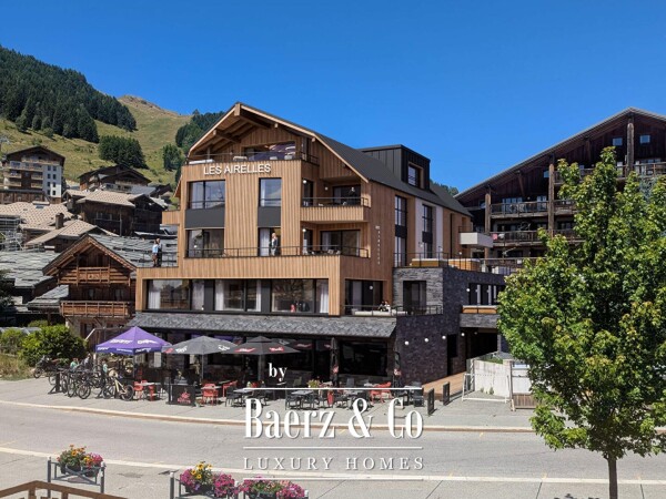 photo 4 Stunning 4-bedroom apartment ? Spacious balcony with private jacuzzi