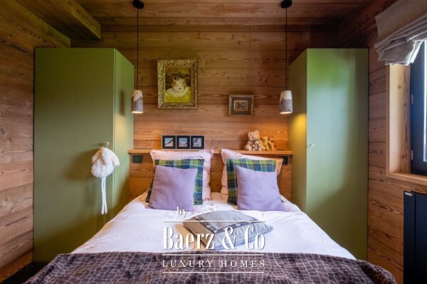 photo 6 4 BEDROOM WELCOMING CHALET - SKI IN SKI OUT