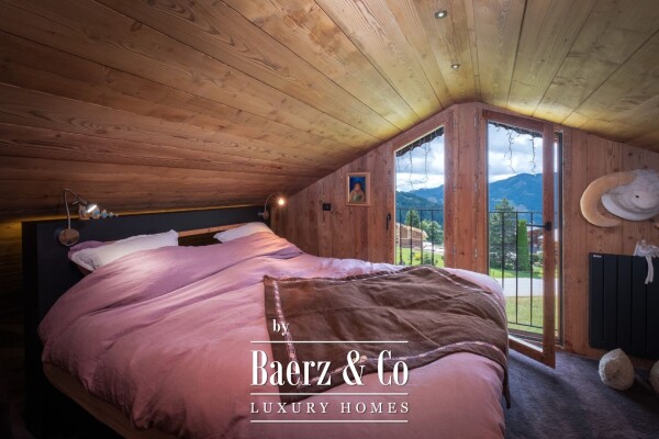 photo 9 4 BEDROOM WELCOMING CHALET - SKI IN SKI OUT