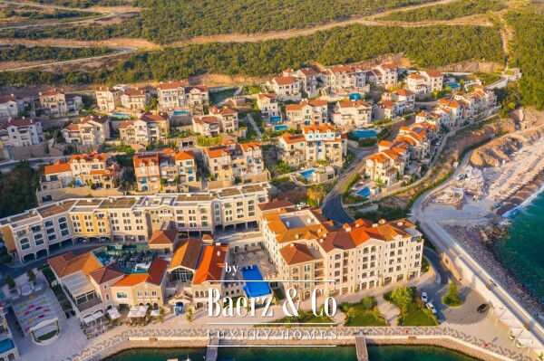 photo 5 Luxurious and Spacious Apartment with a Large Terrace on the Coast of Montenegro