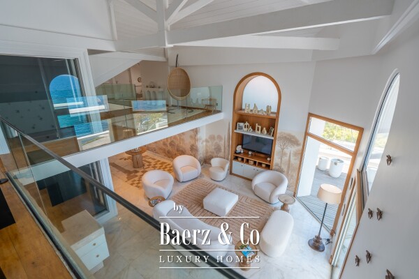 photo 14 EXCEPTIONAL WATERFRONT VILLA ON THE FRENCH RIVIERA