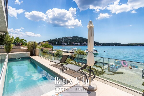 photo 19 Tisno, modern villa with a swimming pool, first row to the sea