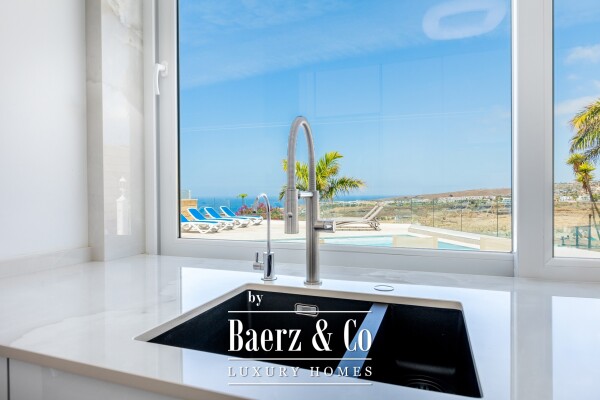 photo 7 Refurbished villa with a separate annexe on Tenerife