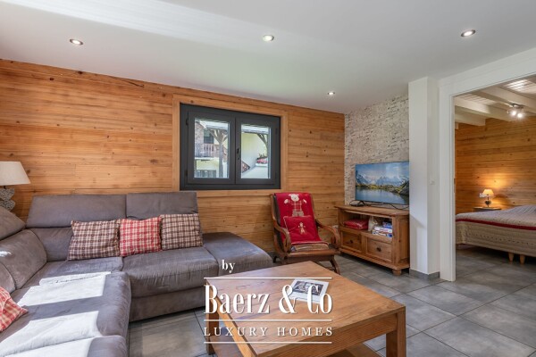 photo 3 Renovated chalet with Mont Blanc views