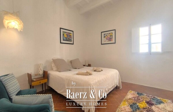 photo 15 RENOVATED MENORCAN HOUSE FOR SALE IN THE HISTORIC OLD TOWN OF CIUTADELLA, MENORCA – COURTYARD WITH SWIMMING POOL, 4 EN-SUITE BEDROOMS AND ORIGINAL ARCHITECTURAL FEATURES