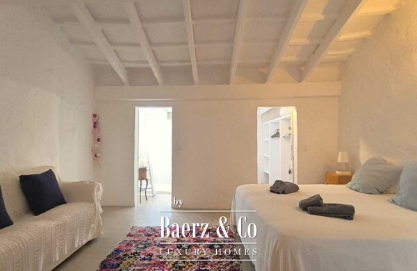 photo 17 RENOVATED MENORCAN HOUSE FOR SALE IN THE HISTORIC OLD TOWN OF CIUTADELLA, MENORCA – COURTYARD WITH SWIMMING POOL, 4 EN-SUITE BEDROOMS AND ORIGINAL ARCHITECTURAL FEATURES