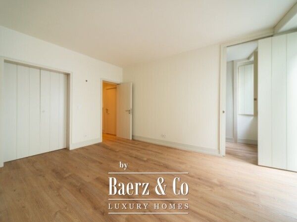 photo 4 3+1 bedroom flat with patio and pool next to the iconic Av. da Liberdade