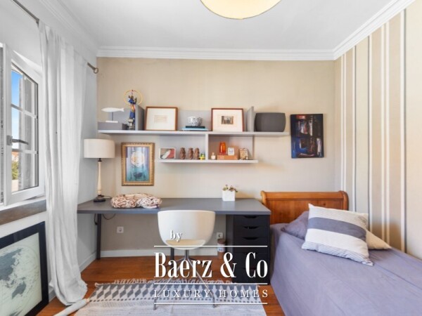 photo 16 Charming Five-Bedroom Villa with Garage in the Historic Centre of Cascais