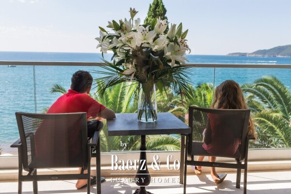 photo 8 Luxurious Beachfront Apartment in Budva Municipality