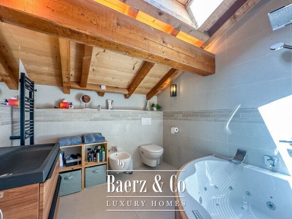 photo 9 7-bedroom chalet in the heart of Champagny en Vanoise