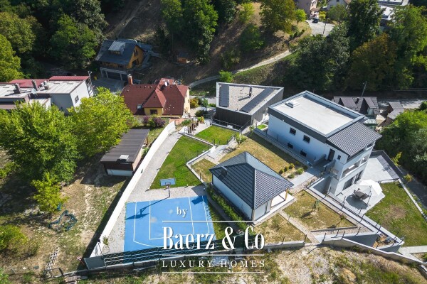 photo 32 Zagreb, Šestine, luxurious four-room apartment with private garden, garage and sports court