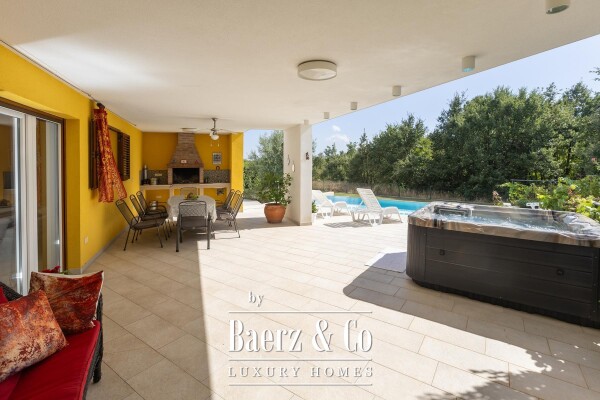 photo 31 Svetvinčenat, Two Modern Villas with Infinity Pools and Saunas - An Established Tourism Investment