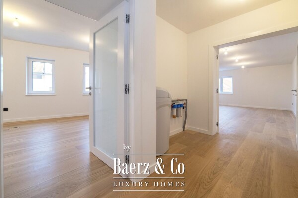 photo 27 Zagreb, Srebrnjak, modern four-room apartment 151.00 m² with garden and garage