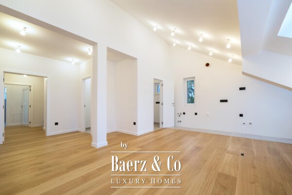 photo 2 Zagreb, Srebrnjak, modern five-room penthouse 194 m² with gallery and garage