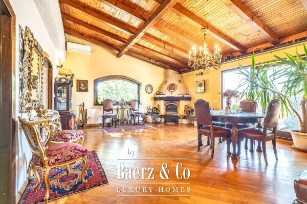 photo 2 Zagreb, Pantovčak, three-room apartment spanning three levels 170 m² and an outdoor parking space