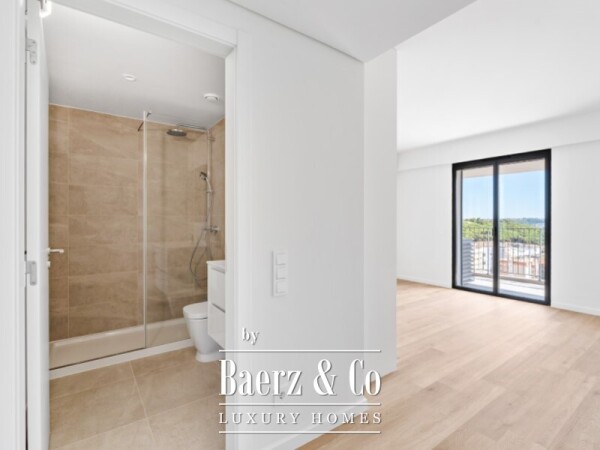 photo 15 Prestigious 3 Bedroom Apartment with River View, in Miraflores