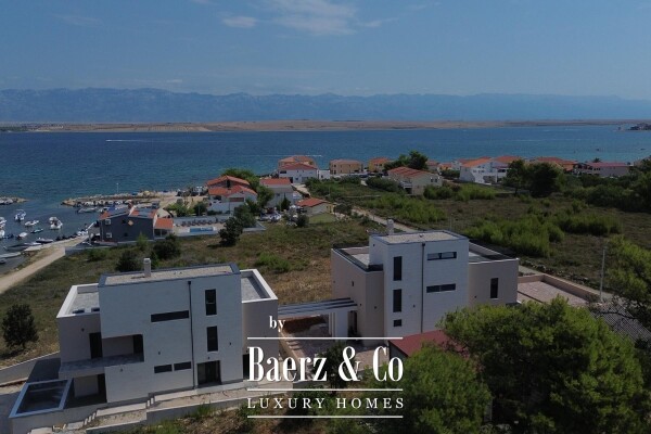 photo 4 Vir, Luxury villa with a pool in the first row to the sea