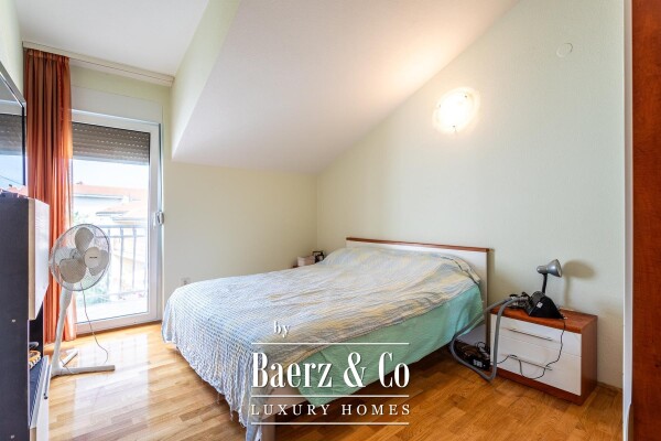 photo 12 Stobreč, a well-built house with 3 apartments, total area of 561 m²