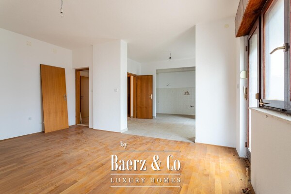 photo 19 Stobreč, a well-built house with 3 apartments, total area of 561 m²